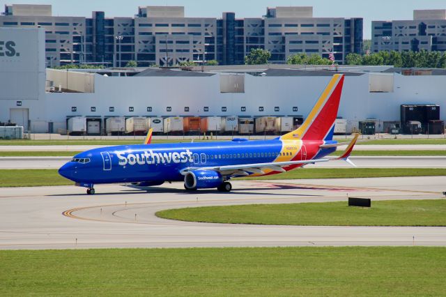 Boeing 737-800 (N8653A) - N8653A as Flight 151 from LAS (July 6th, 2018) 