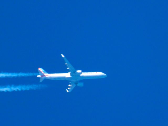 Airbus A321neo (N465AN) - AAL2476br /PHX-PHLbr /01/16/2025