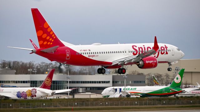 Boeing 737 MAX 8 (VT-MXY) - BOE691 on final to Rwy 16R to complete a ferry flight from KARA on 3.27.19. (ln 7444 / cn 60186).