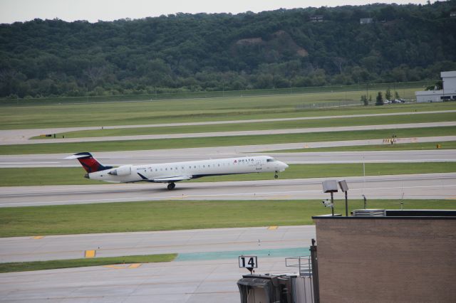 Canadair Regional Jet CRJ-900 (N803SK) - 5/29/18 Delta regional rotates from Rwy 14R