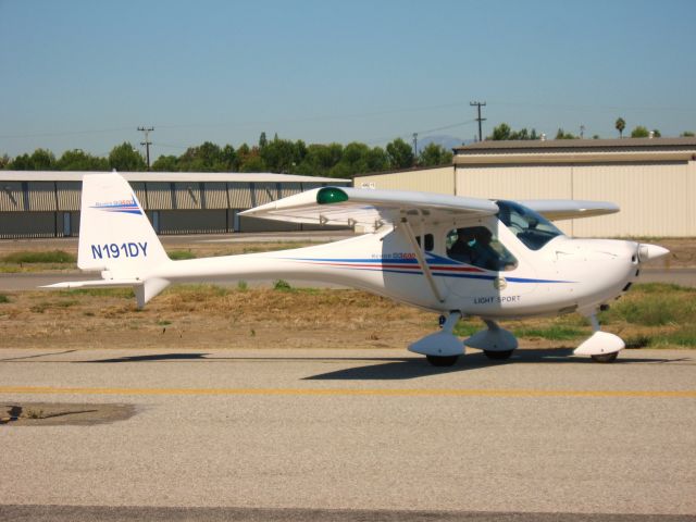 N191DY — - Taxiing to RWY 24