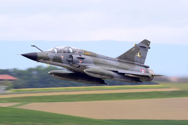 DASSAULT-BREGUET Mirage 2000 (N368)