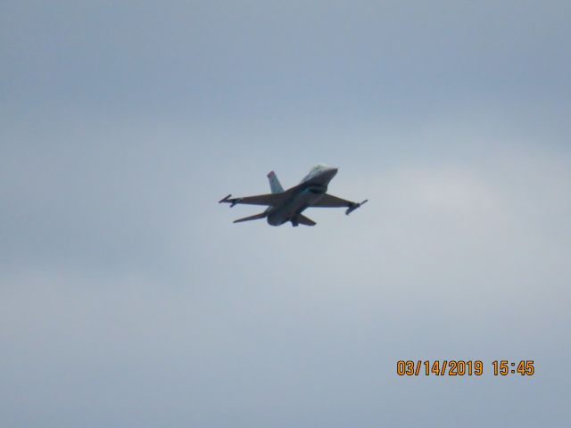 Lockheed F-16 Fighting Falcon (89-2040)