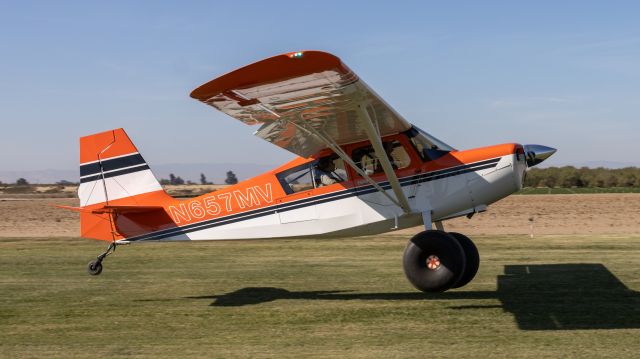 CHAMPION Decathlon (N657MV)