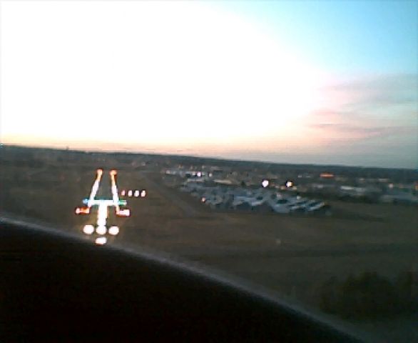 — — - Landing at the airlake airport, in lakeville,MN on runway 30