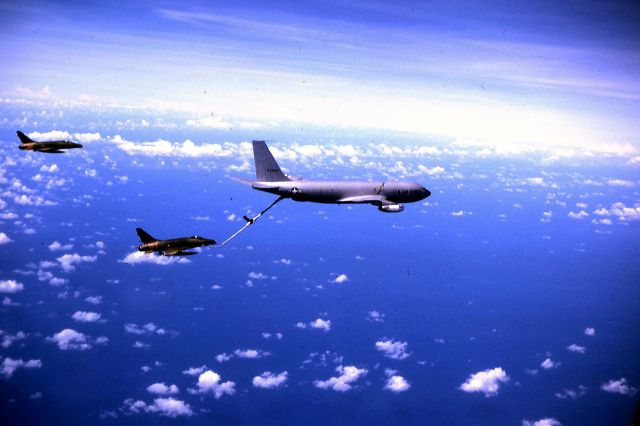 Fokker 100 — - F-100s heading to Nam 1969