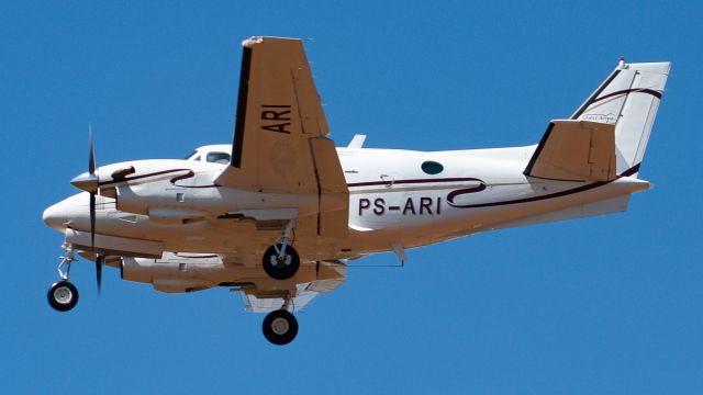 Beechcraft King Air 90 (PS-ARI)