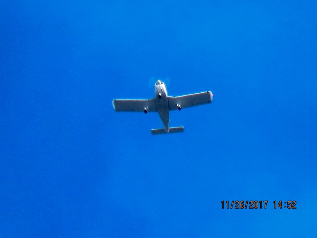 Piper Cherokee (N4375T)
