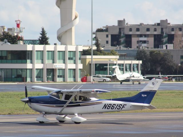 Cessna Skylane (N861SF)