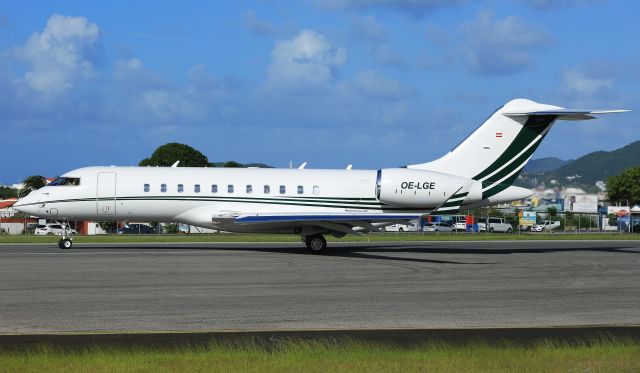 Bombardier Global 5000 (OE-LGE)