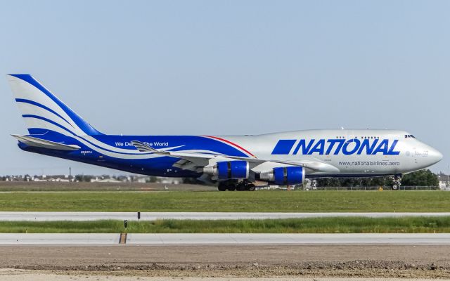 Boeing 747-400 (N952CA)