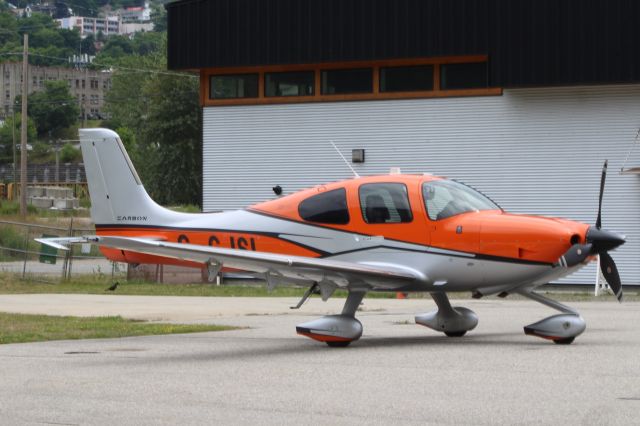 Cirrus SR-22 (C-GJSI)