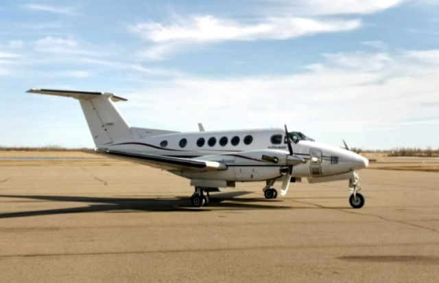 Beechcraft Super King Air 200 —