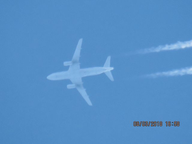 Airbus A319 (N813UA)