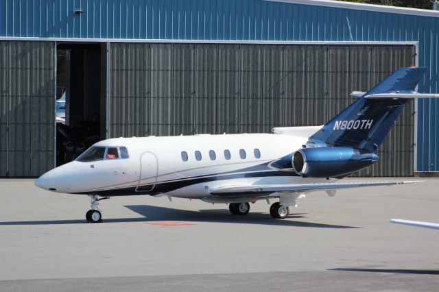 Hawker 800 (N800TH)