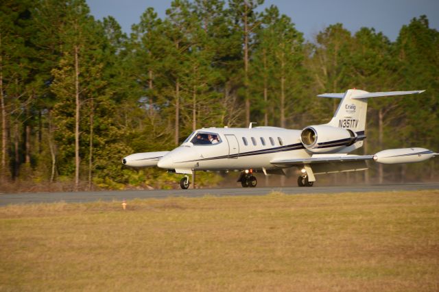 Learjet 35 (N351TV)