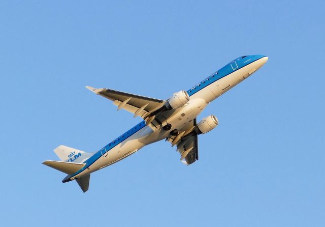 Embraer ERJ-190 (PH-EZV) - Shortly after takeoff, July 16, 2019.