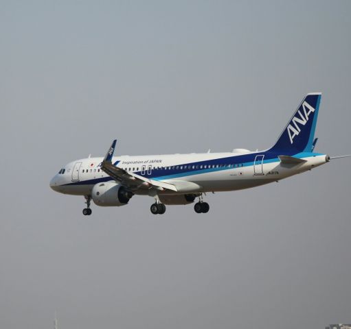 Airbus A320 (JA217A)