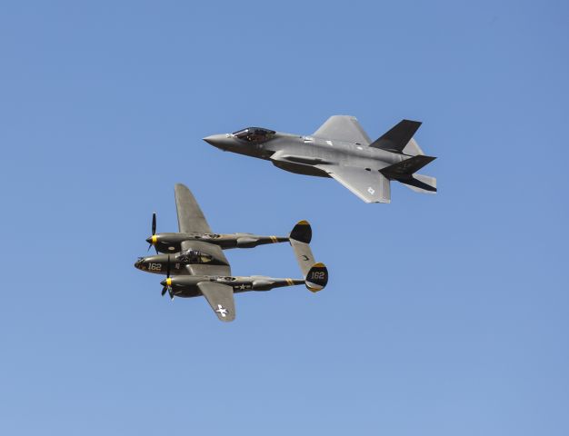 Lockheed P-38 Lightning — - Luke AFB airshow Phoenix April 2016. A pair of Lightnings