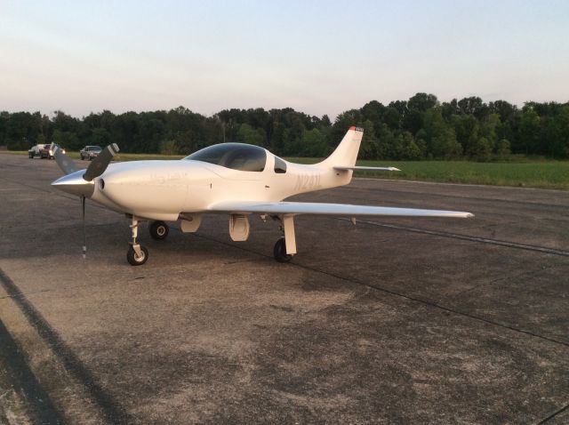 Lancair Legacy 2000 (N241L)