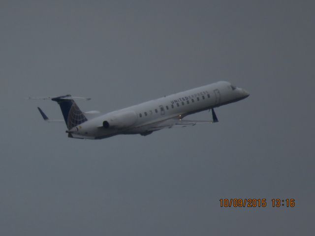 Embraer EMB-145XR (N21130)