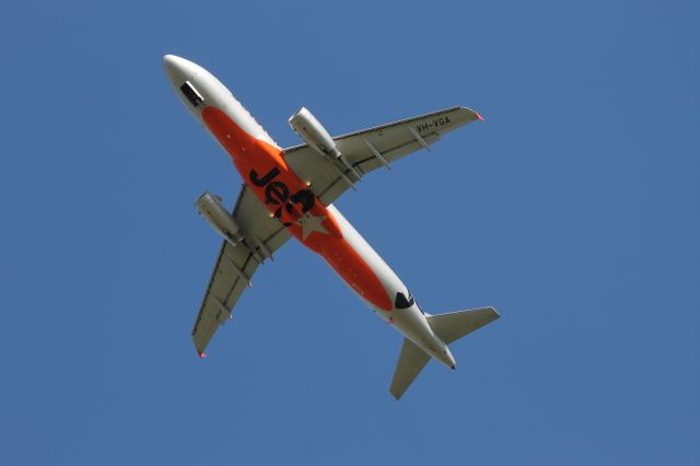 Airbus A320 (VH-VGA)