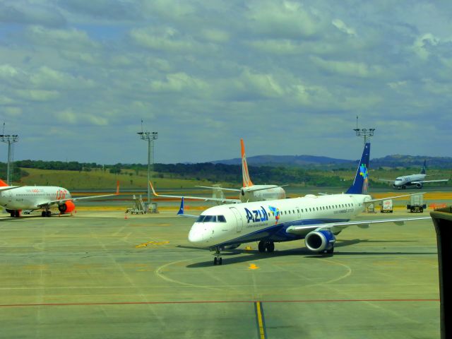 Embraer ERJ-190 (PR-AXN)