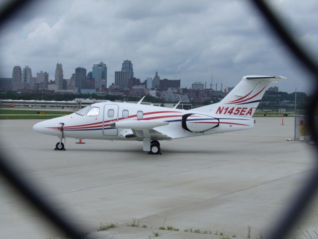 Eclipse 500 (N145EA)