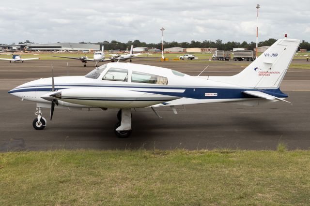 Cessna 310 (VH-JMP)