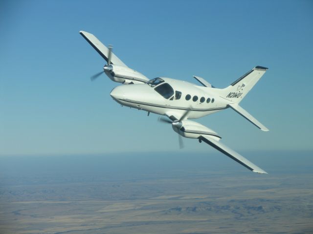 Cessna 421 (N21WU)