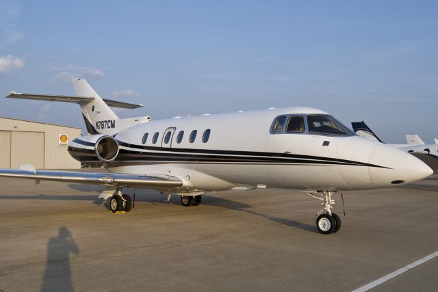 Hawker 800 (N787CM)