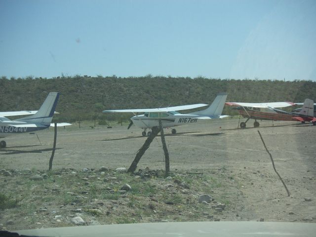 Cessna Skylane (N1672R) - San Juanico/Scorpion Bay/Cadeje field with Aeromedicos clinic planes.