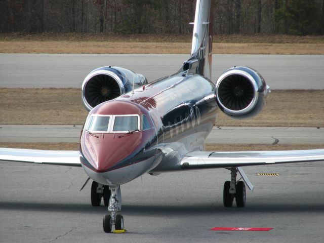 Gulfstream Aerospace Gulfstream IV (N777KK) - Kohler Company a/c at KHKY. Sharp looking ride!