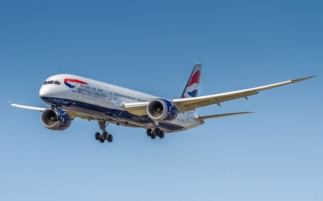 Boeing 787-9 Dreamliner (G-ZBKB) - Nice shiny 789 from British Airways about to land on runway 23 at YYZ from Heathrow