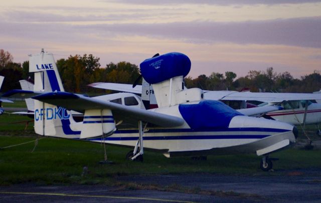 Piper PA-39 Twin Comanche CR (C-FDKC) - Beautiful Morning at CYRO Ottawa Rockcliffe Airport. Oct. 19, 2015 Private Lake LA-4-200 Buccaneer