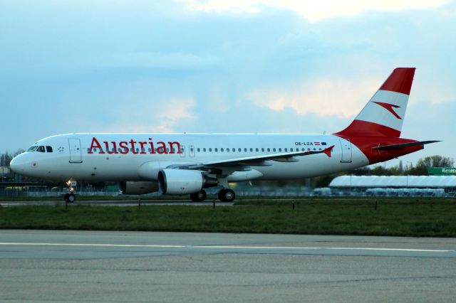 Airbus A320 (OE-LZA) - Taxiing to Stand 216 on 11-Apr-21 operating flight OS455 from LOWW on its first visit to EGLL.