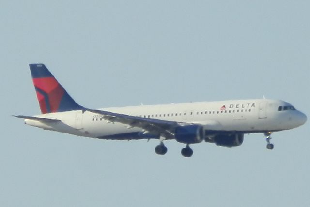 Airbus A320 (N332NW)