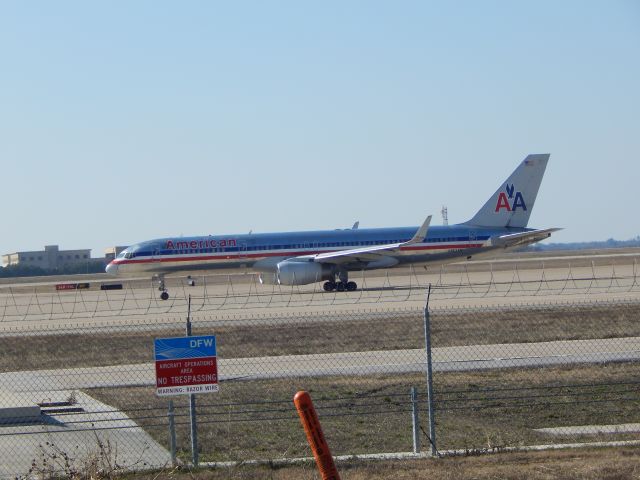 Boeing 757-200 (N183AN)