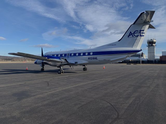 Embraer EMB-120 Brasilia (N128HL)