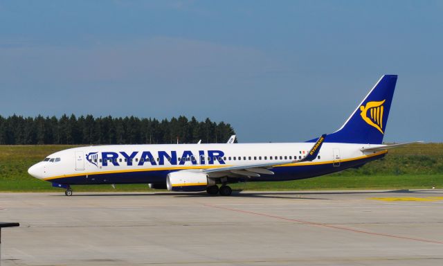 Boeing 737-700 (EI-DYO) - Ryanair Boeing 737-8AS(WL) EI-DYO in Hahn