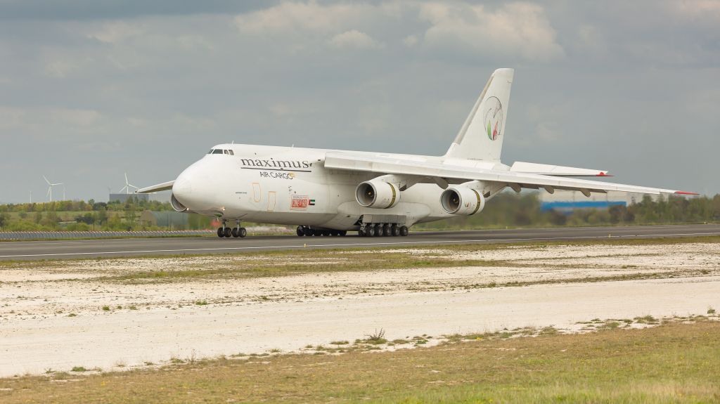 Antonov An-124 Ruslan (UR-ZYD)
