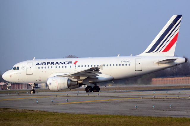 Airbus A318 (F-GUGG)