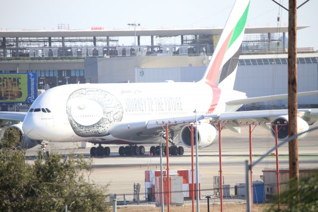 Airbus A380-800 (A6-EVK)