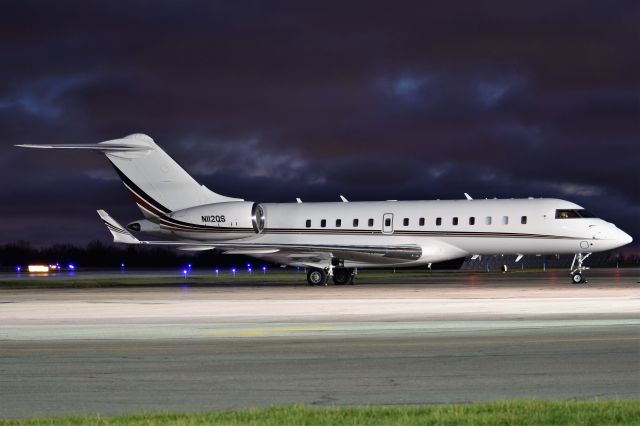 Bombardier Global 5000 (EJA112)