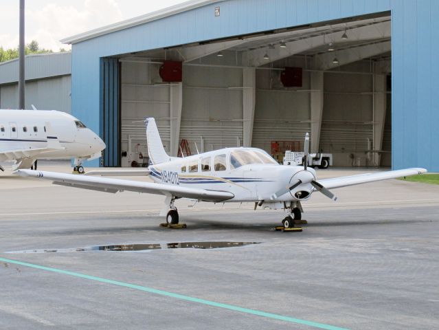 Piper Saratoga (N8401D) - Note the propeller lock.