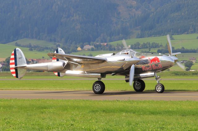 Lockheed P-38 Lightning (N25Y)