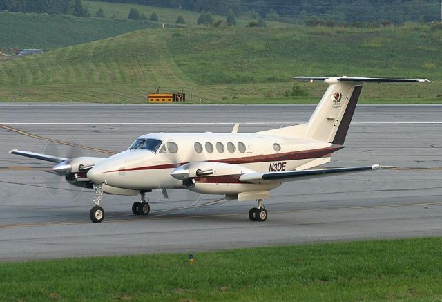 Beechcraft Super King Air 200 (N3DE)