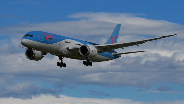 PH-TFK — - On final to 33L