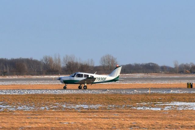 Piper Cherokee (N7930F) - Piper Cherokee Warrior PA-28-151 N7930F in Saginaw MBS 