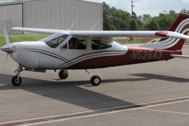 Cessna 177RG Cardinal RG (N52643)